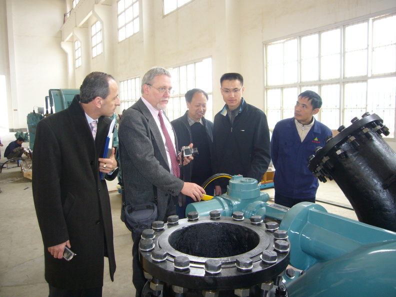 德國專家和韓國三星公司專家來公司檢測2套供阿爾巴尼亞Sasaj水電站4300KW沖擊式水力發(fā)電機組